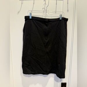 Eddie Bauer black stretchy skirt
